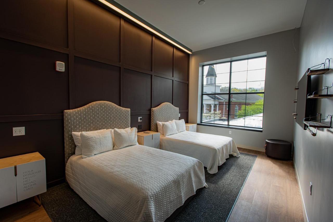 The Schoolhouse Hotel White Sulphur Springs Esterno foto